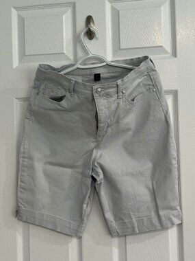 Womens Bermuda Shorts by Gloria Vanderbilt - Light Grey Stretch Denim - Size 12P